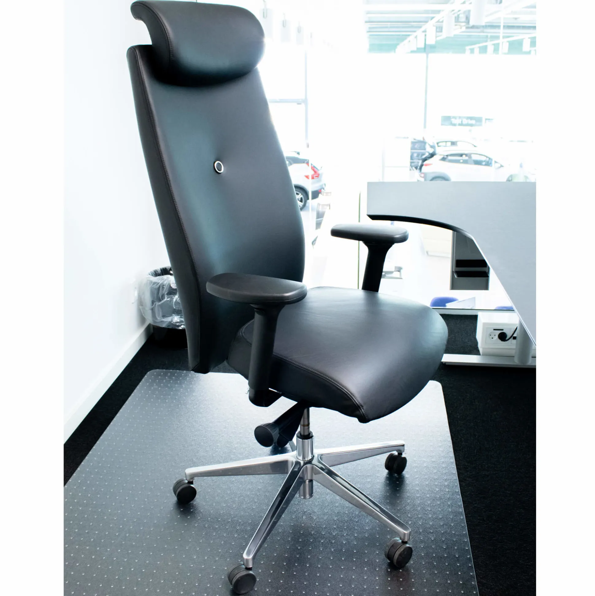 Chefstol Savo XO, sort læder