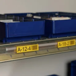 Etiketholdere for lagereol 105x26mm