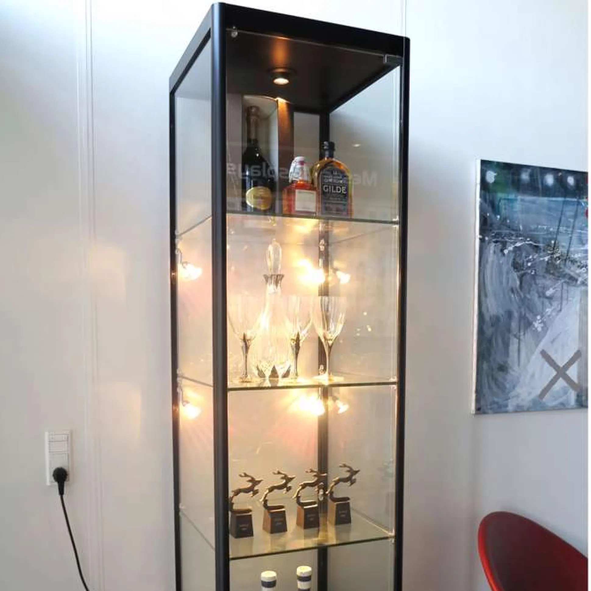 Glasvitrine Allum. m/lys og 4 hylder