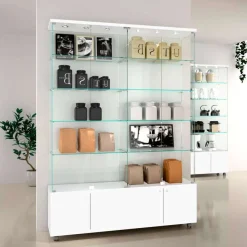 Glasvitrine Trento 157 cm, LED & skab