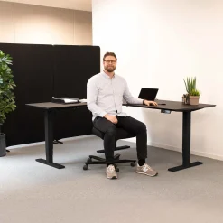 Hjørne hæve sænkebord 200x200 - Corporate