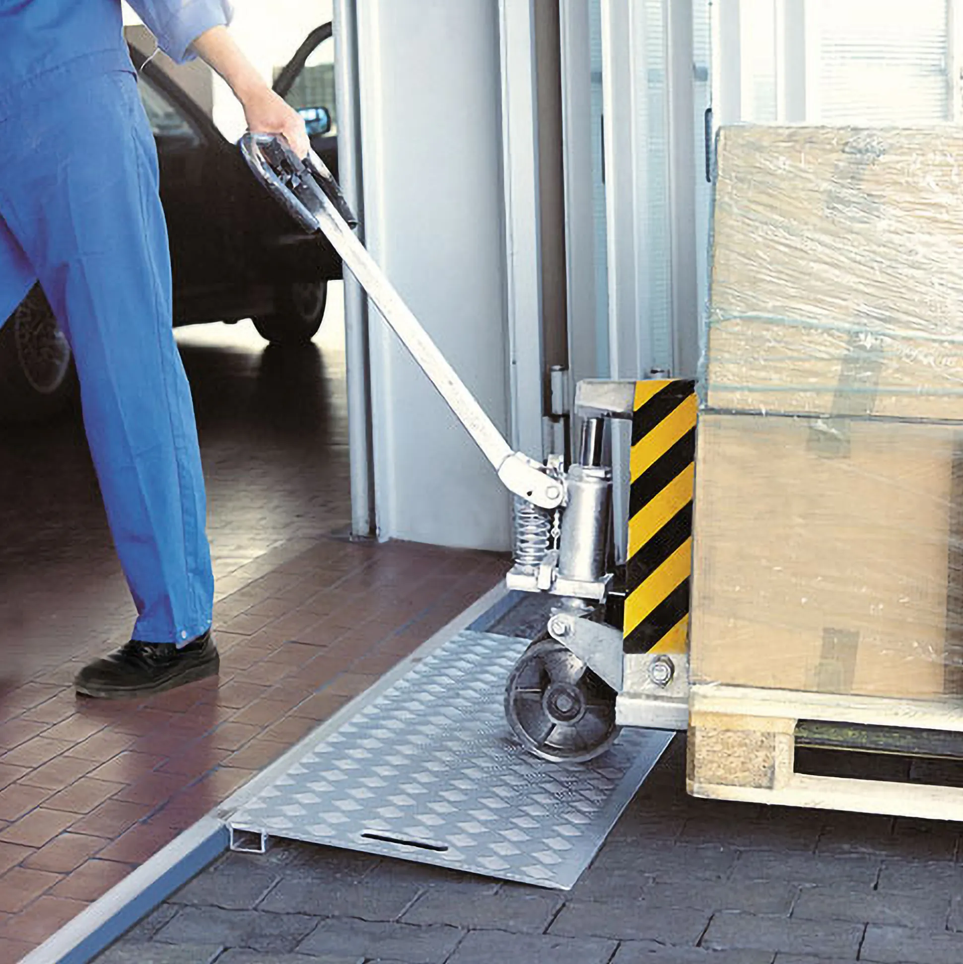 Kilerampe, kraftig, høj