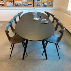 Mødesæt Eclipse bord + 8 stole