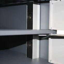 PC-skab 10 rum med opladning, hængelås